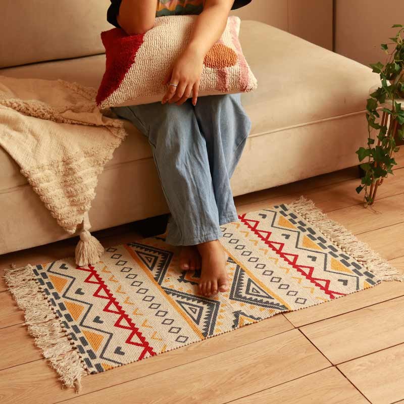 Customizing Your Entry Spaces: Personalized Features in Dhurries and Doormats