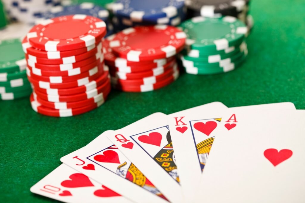 Poker Tells in the Digital Age: Reading Your Online Opponents